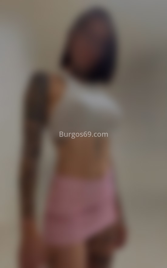 Zoe, brasileña amante de los piercing. 603993704. Citas en BURGOS, BURGOS. www.burgos69.com.