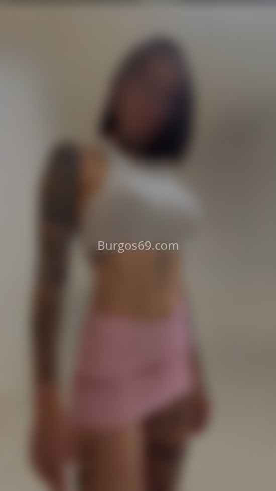 Zoe, brasileña amante de los piercing. 603993704. Citas en BURGOS, BURGOS. www.burgos69.com.