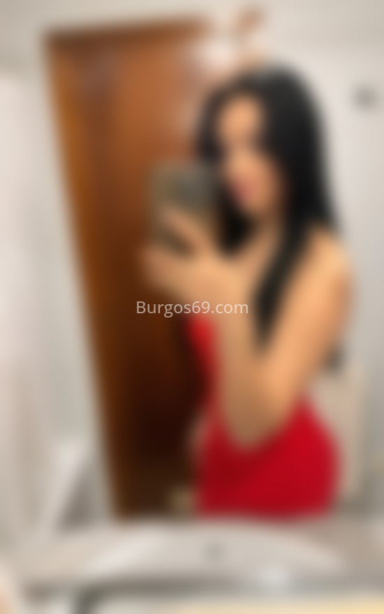 Nadia, morena brasileña risueña. 613210954. Citas en BURGOS, BURGOS. www.burgos69.com.