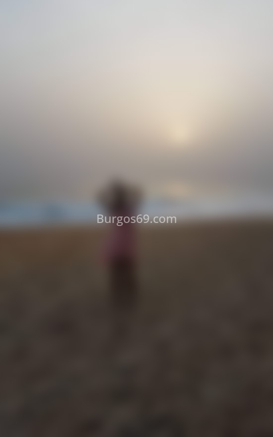 Karla, morena encantadora. 611307472. Citas en BURGOS, BURGOS. www.burgos69.com.