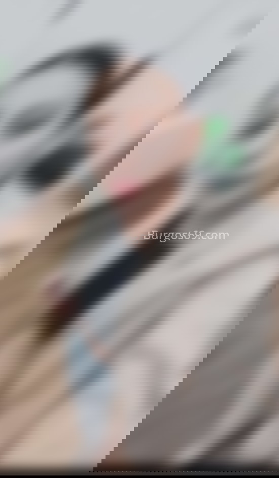 Laura, joven morena latina . 642641450. Citas en BURGOS, BURGOS. www.burgos69.com.