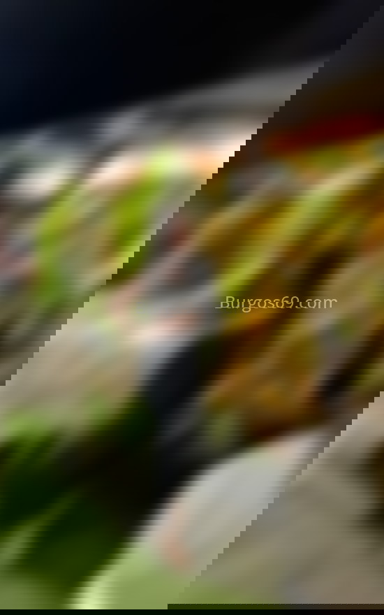 Natalia, colombiana juvenil. 658910156. Citas en BURGOS, BURGOS. www.burgos69.com.