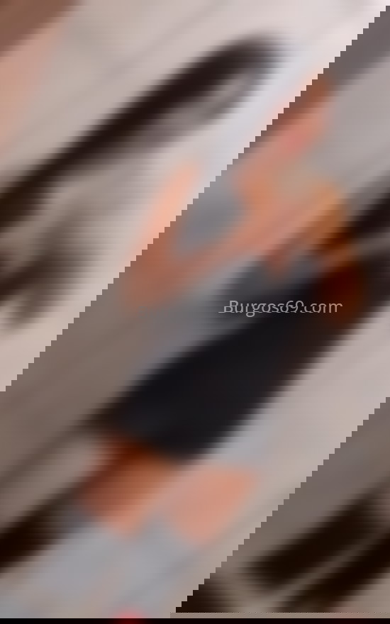 Nicole, joven brasileña . 692483751. Citas en BURGOS, BURGOS. www.burgos69.com.