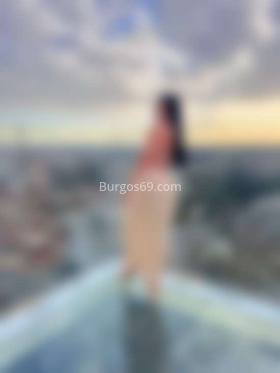 Sofi, hermosa joven latina . 664587834. Citas en BURGOS, BURGOS. www.burgos69.com.